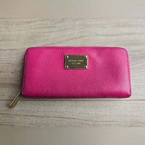 Michael Kors Continental Wallet